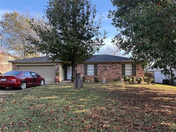 1411 Clearfield Drive, Cleburne, TX 76033