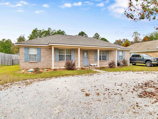 9427 Hammock Road, Elberta, AL 36530