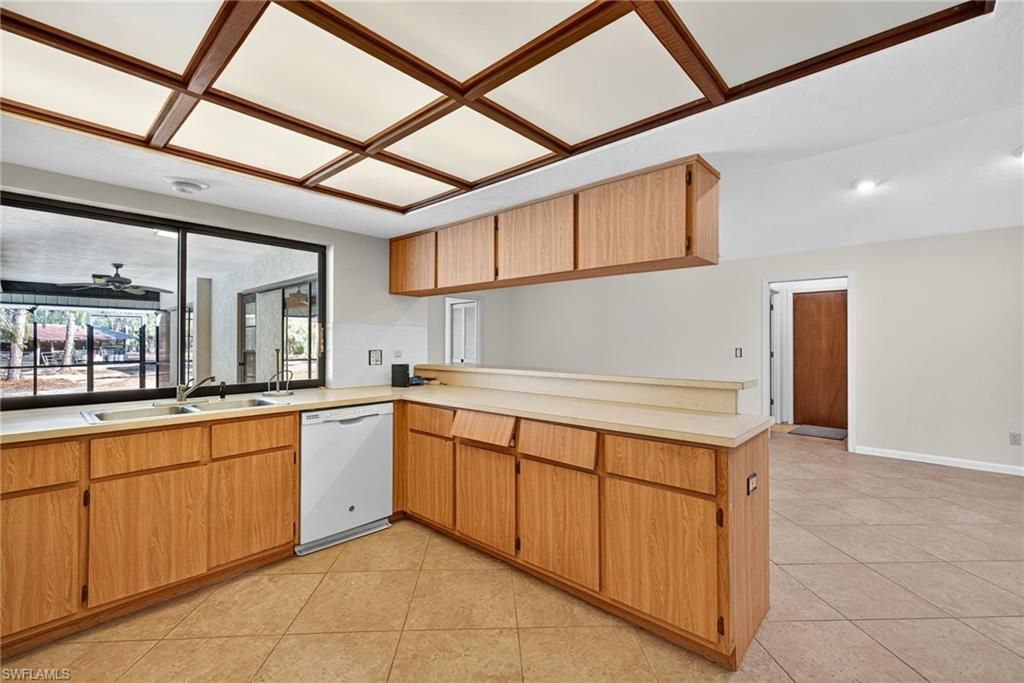6811 Sandalwood Ln, Naples, FL 34109 Photo