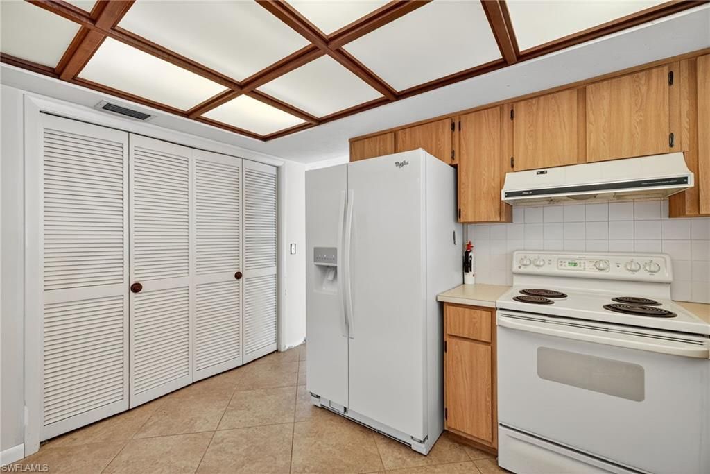 6811 Sandalwood Ln, Naples, FL 34109 Photo