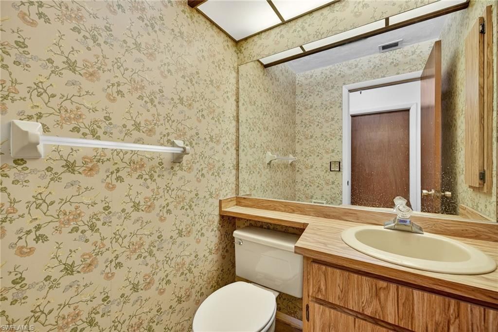 6811 Sandalwood Ln, Naples, FL 34109 Photo