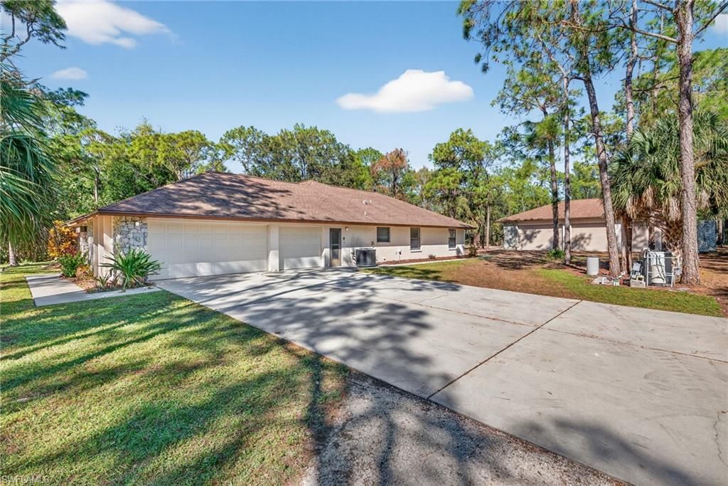 6811 Sandalwood Ln, Naples, FL 34109 Photo