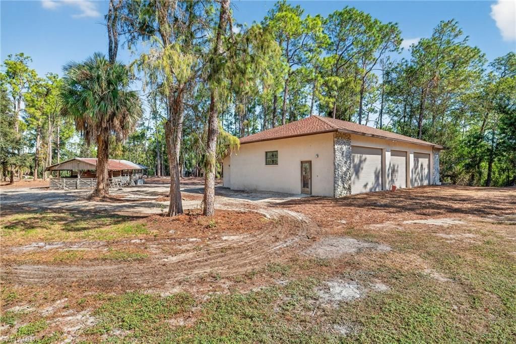 6811 Sandalwood Ln, Naples, FL 34109 Photo