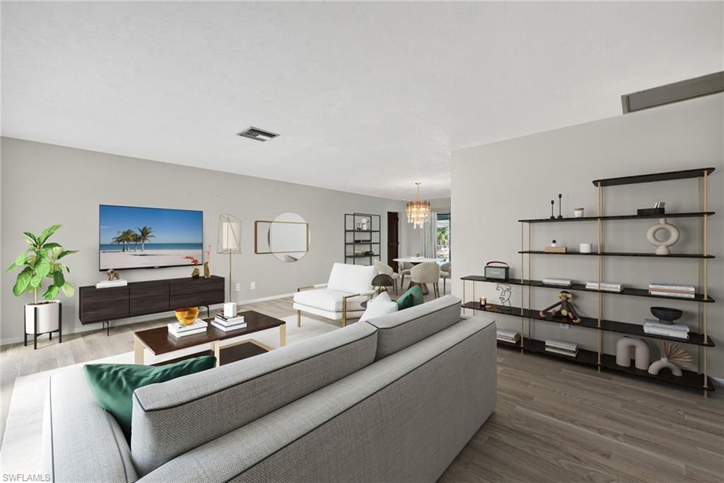 6811 Sandalwood Ln, Naples, FL 34109 Photo