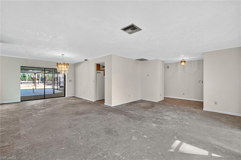6811 Sandalwood Ln, Naples, FL 34109 Photo