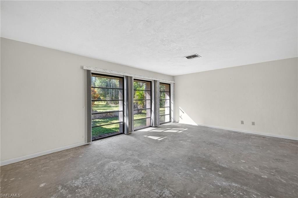 6811 Sandalwood Ln, Naples, FL 34109 Photo