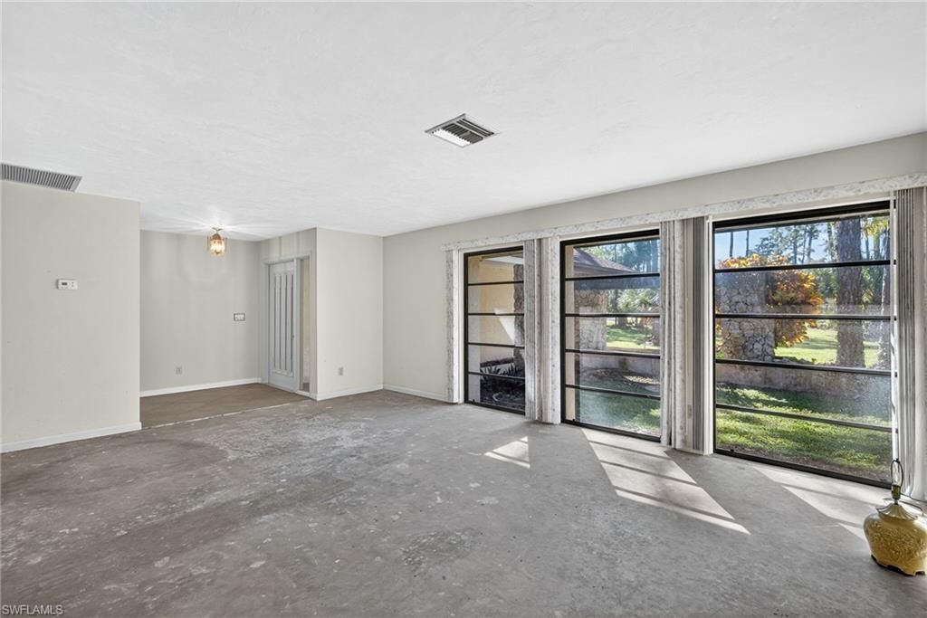 6811 Sandalwood Ln, Naples, FL 34109 Photo