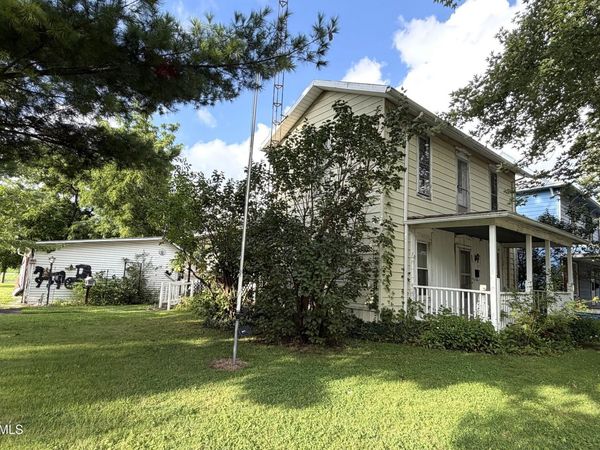 402 E Lima Street, Forest, OH 45843
