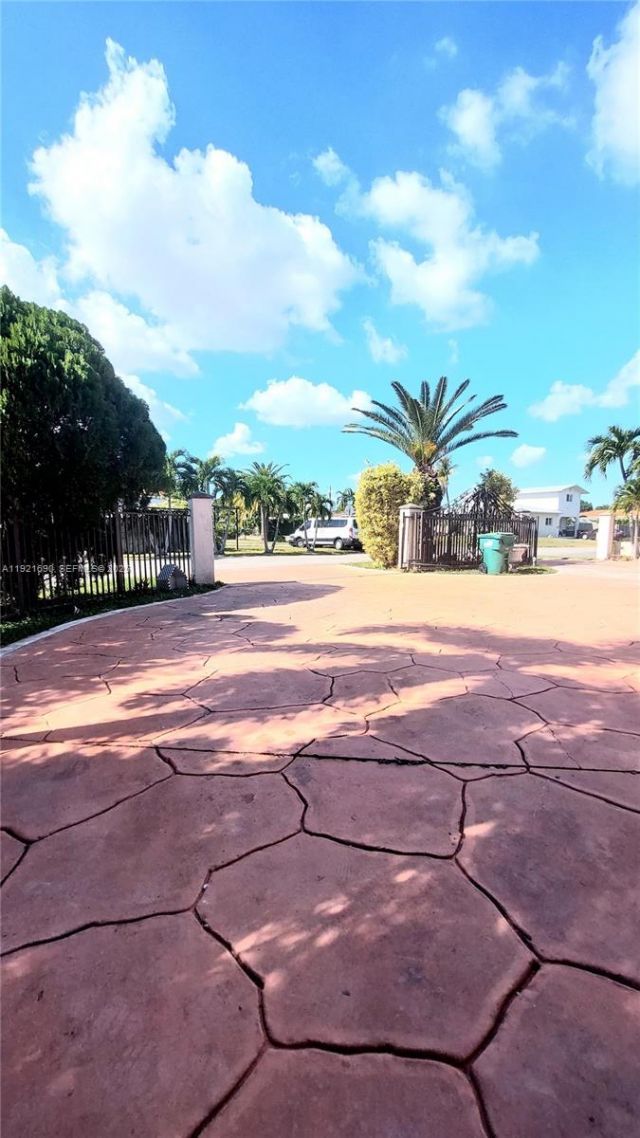 2145 SW 76th Ave, Miami, FL 33155 Photo