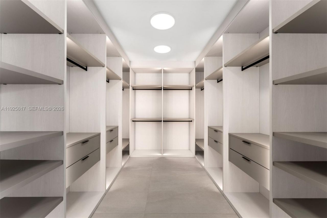 3551 Crystal Ct, Miami, FL 33133 Photo