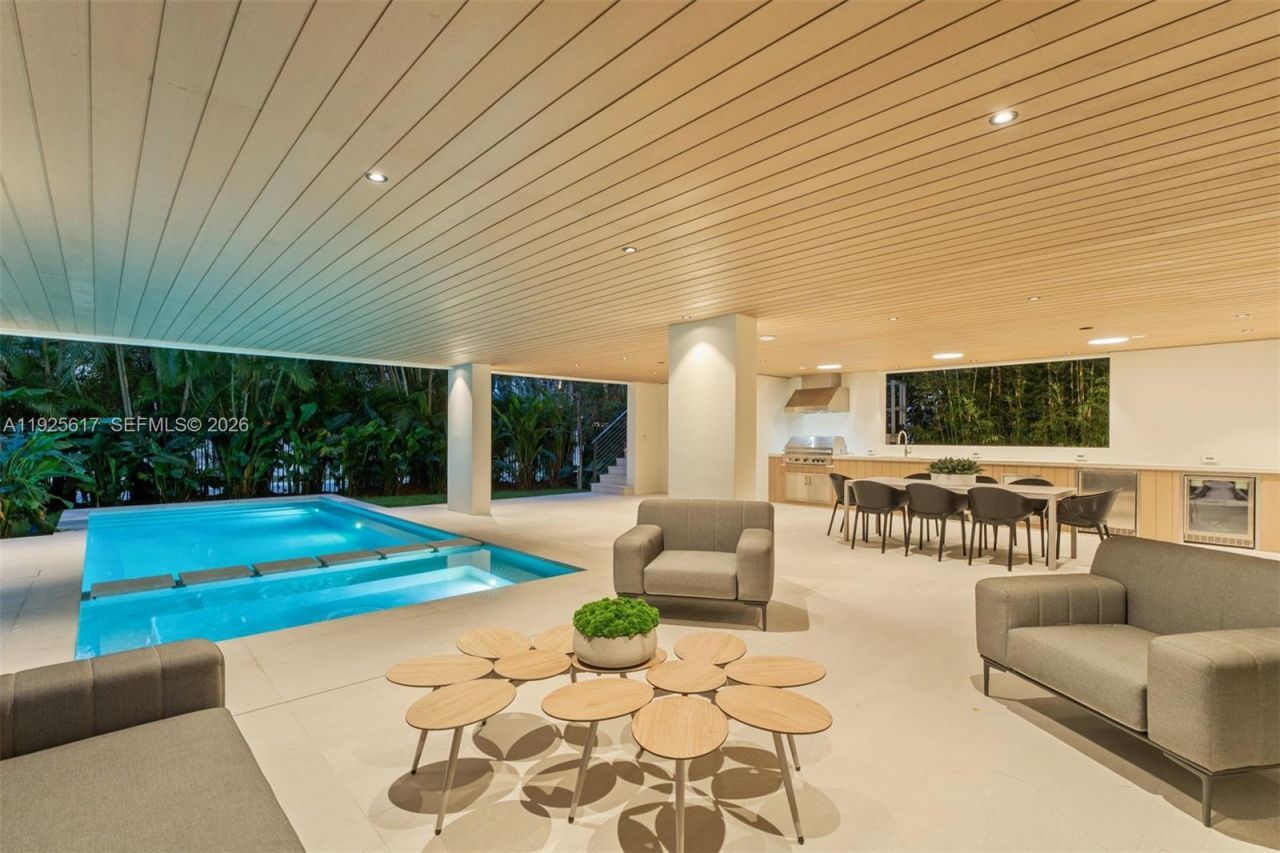 3551 Crystal Ct, Miami, FL 33133 Photo