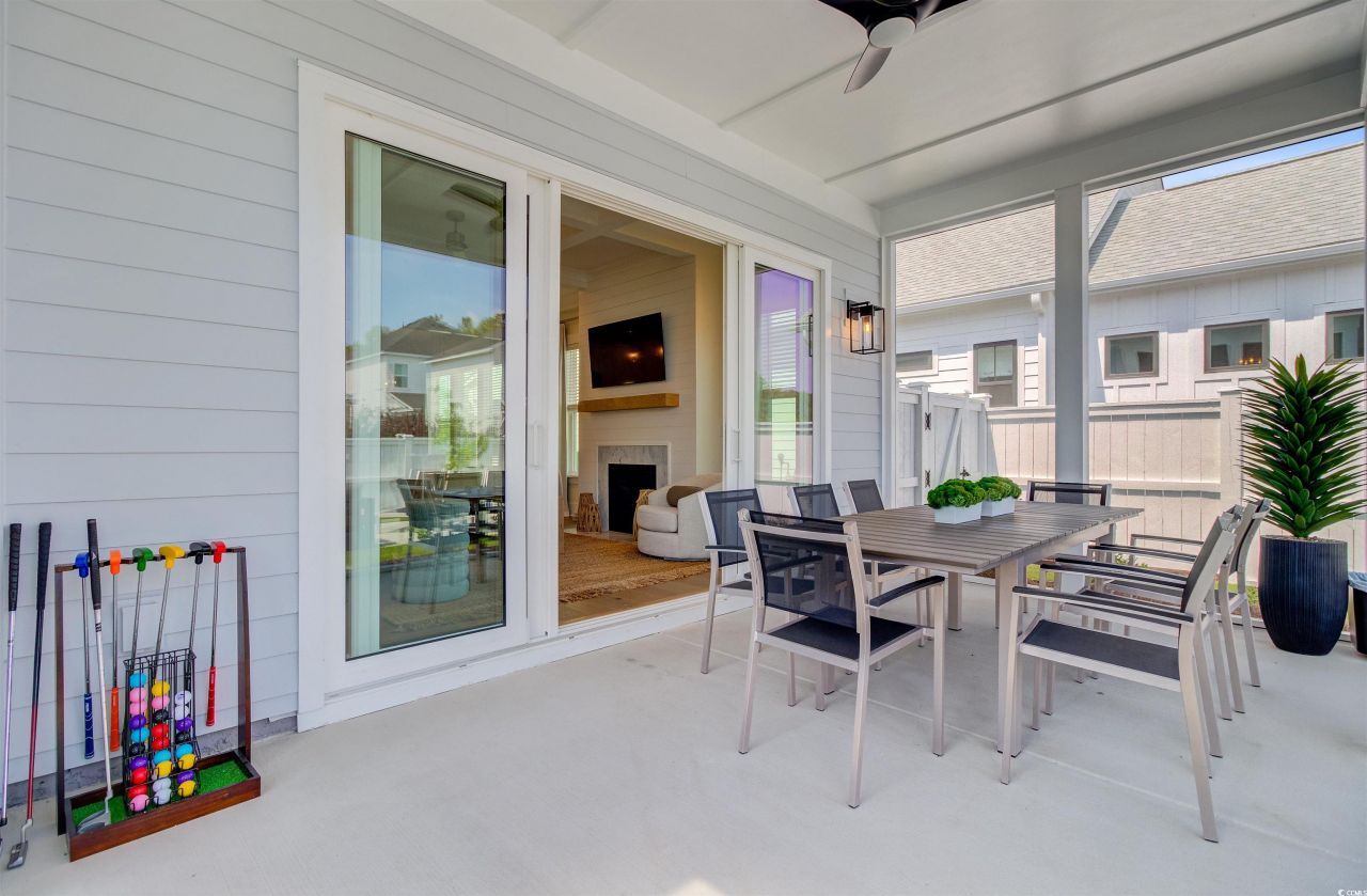 1240 Newell Dr Photo 2