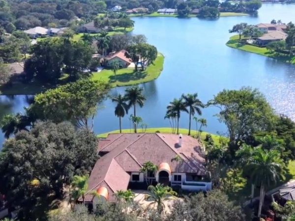 7600 Hyannis Ln, Parkland, FL 33067