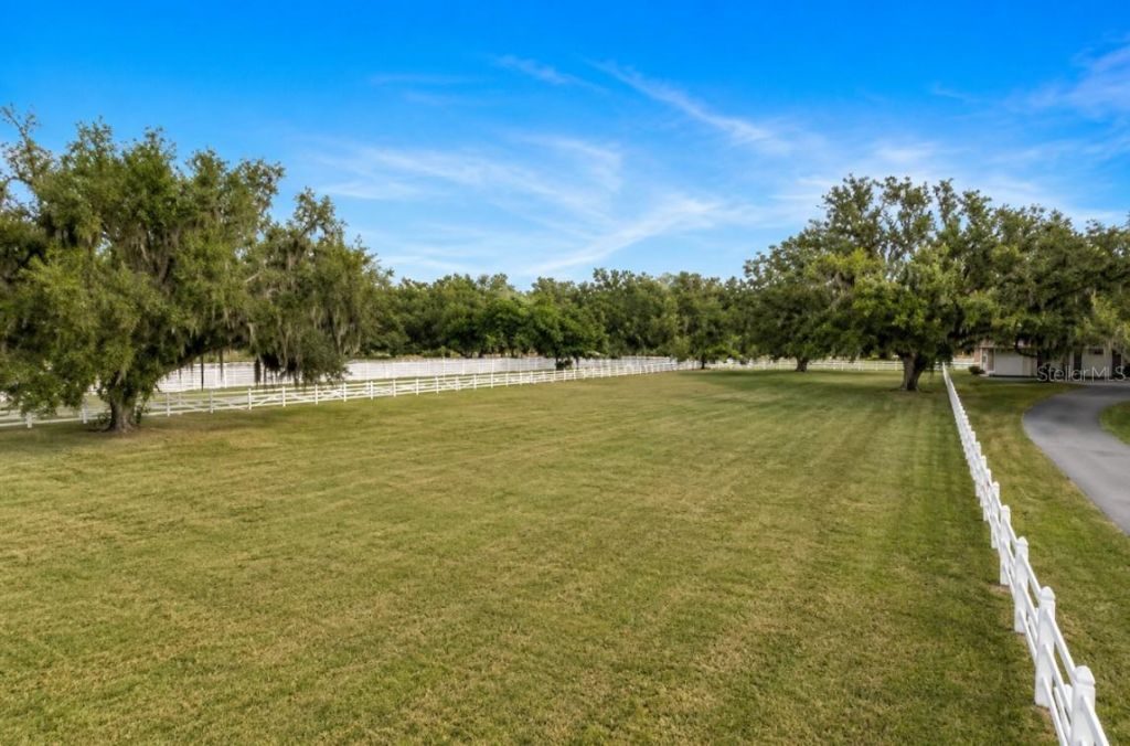 1160 Wagon Wheel Drive, Sarasota, FL 34240 Photo