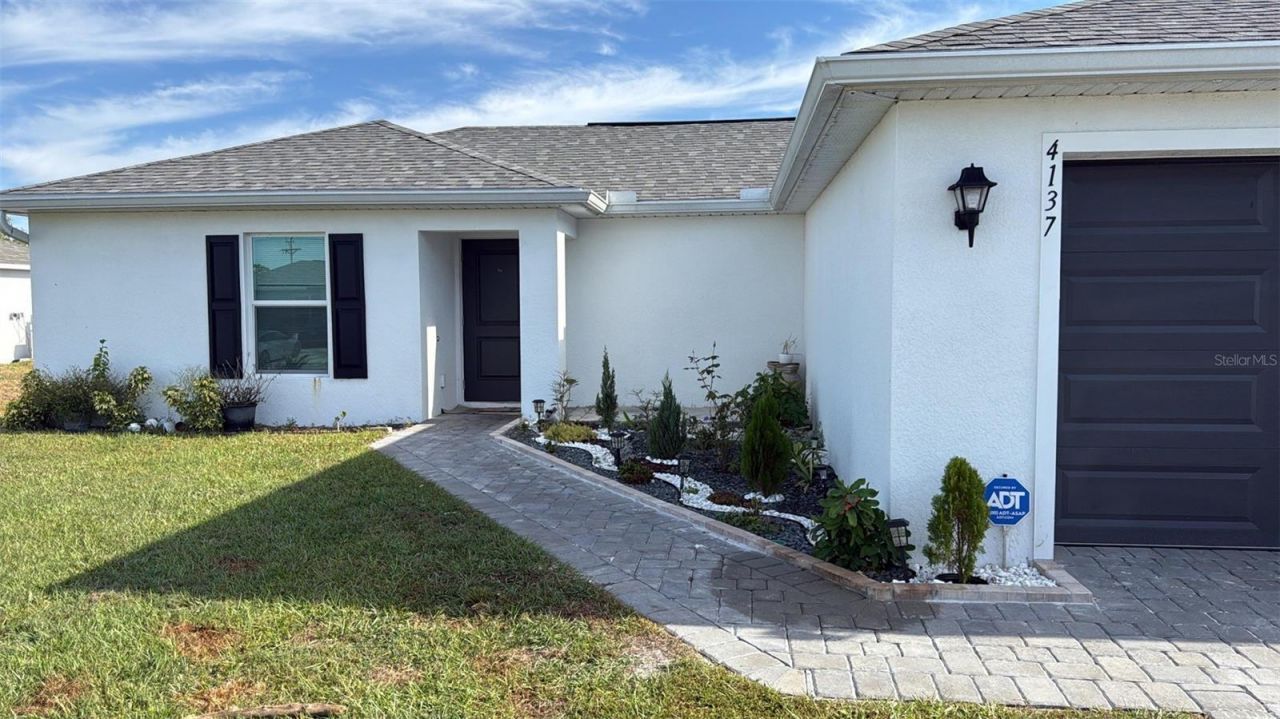 4137 NE 20th Place, Cape Coral, FL 33909 Photo
