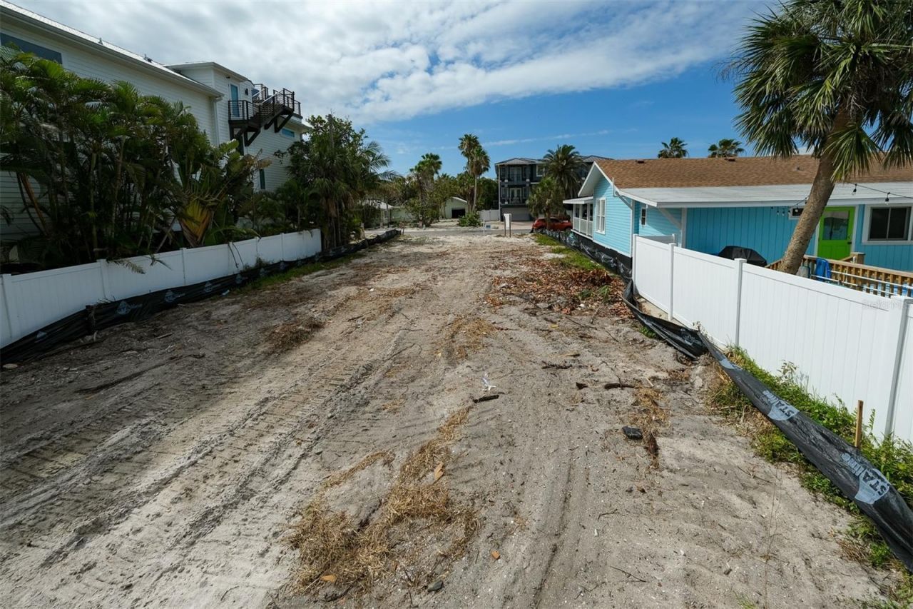 106 S 11th, Bradenton Beach, FL 34217 Photo