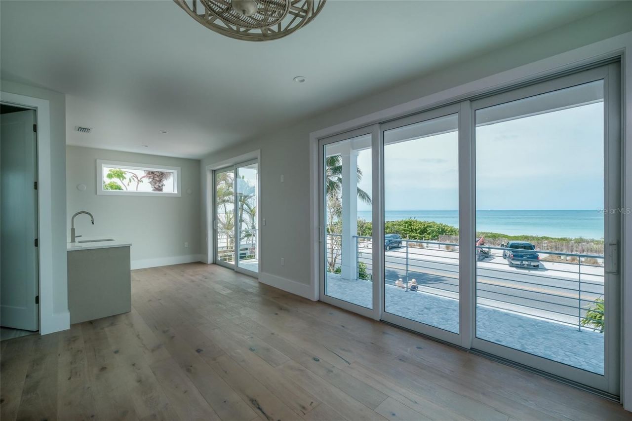 106 S 11th, Bradenton Beach, FL 34217 Photo