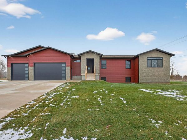 108 Ogden Avenue, Waterloo, IA 50707