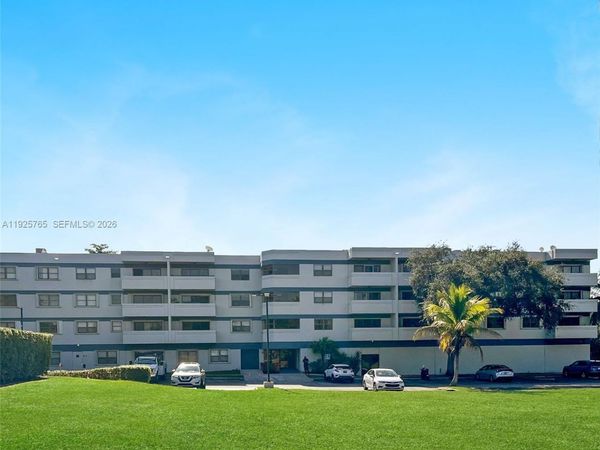 1891 N 61st Ave, Unit B106, Hollywood, FL 33024