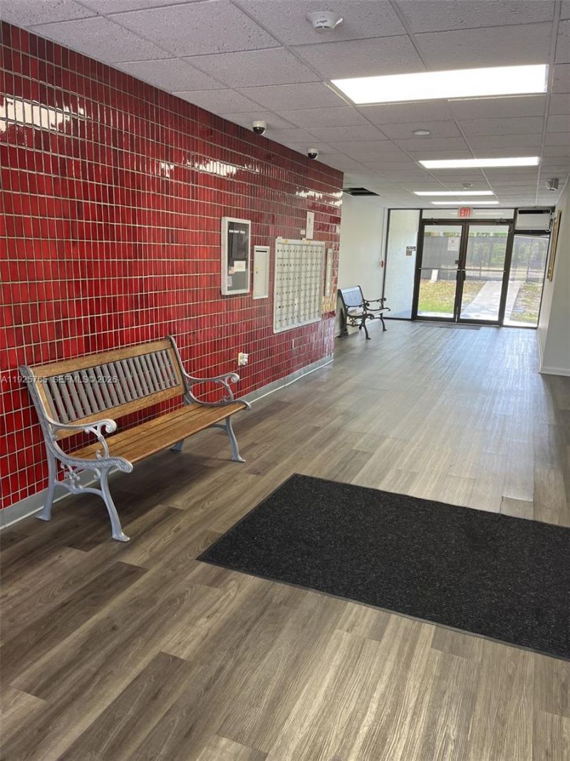 1891 N 61st Ave, Unit B106, Hollywood, FL 33024 Photo