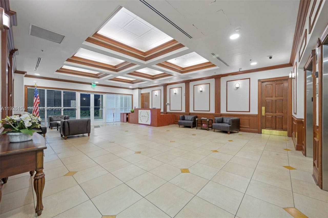 2665 SW 37th Ave, Unit 202, Miami, FL 33133 Photo