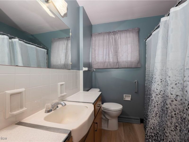 1035 Lois Avenue NW, North Canton, OH 44720 Photo 10