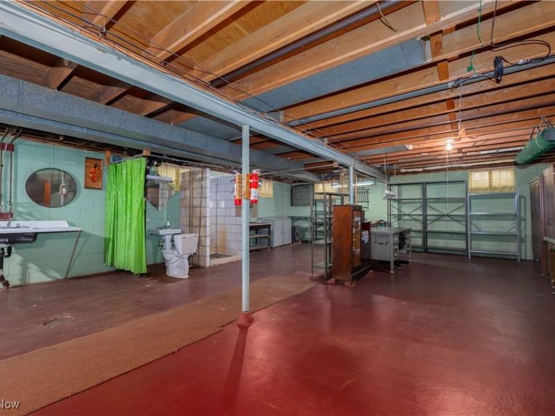 1035 Lois Avenue NW, North Canton, OH 44720 Photo 11