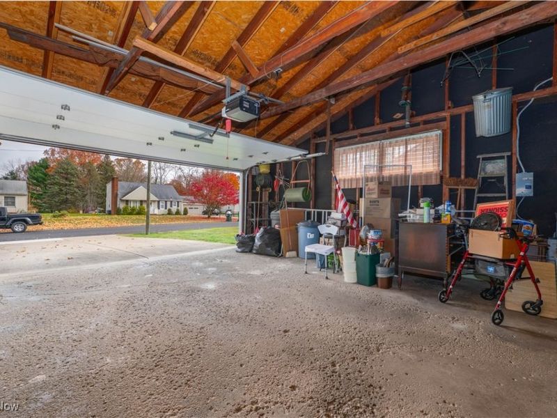 1035 Lois Avenue NW, North Canton, OH 44720 Photo 14