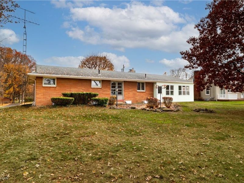 1035 Lois Avenue NW, North Canton, OH 44720 Photo 18