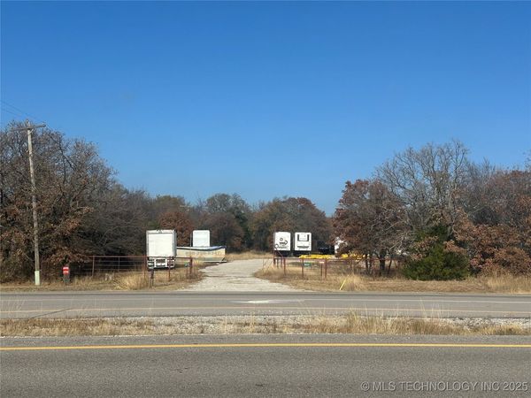 18774 Us Highway 70 , Lone Grove, OK 73443