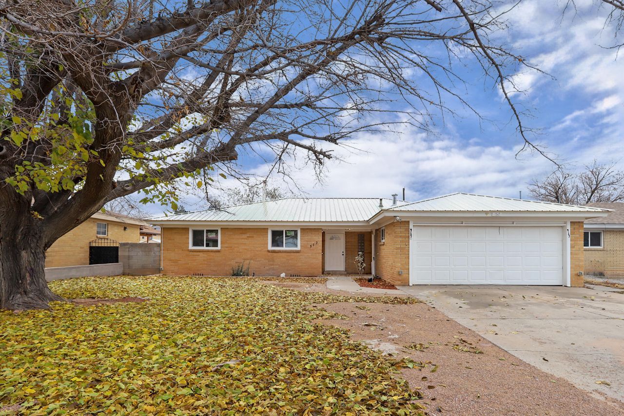 917 Cardenas Drive Se, Albuquerque, NM 87108 Main Photo