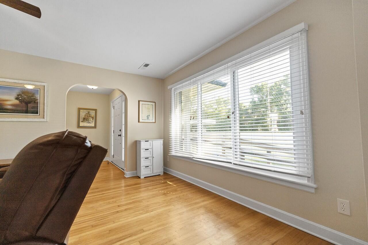 2422 Highway 174 Photo 7