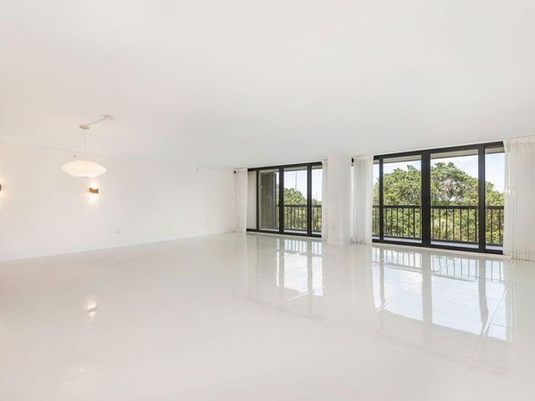 2450 Presidential Way, Unit 505, West Palm Beach, FL 33401