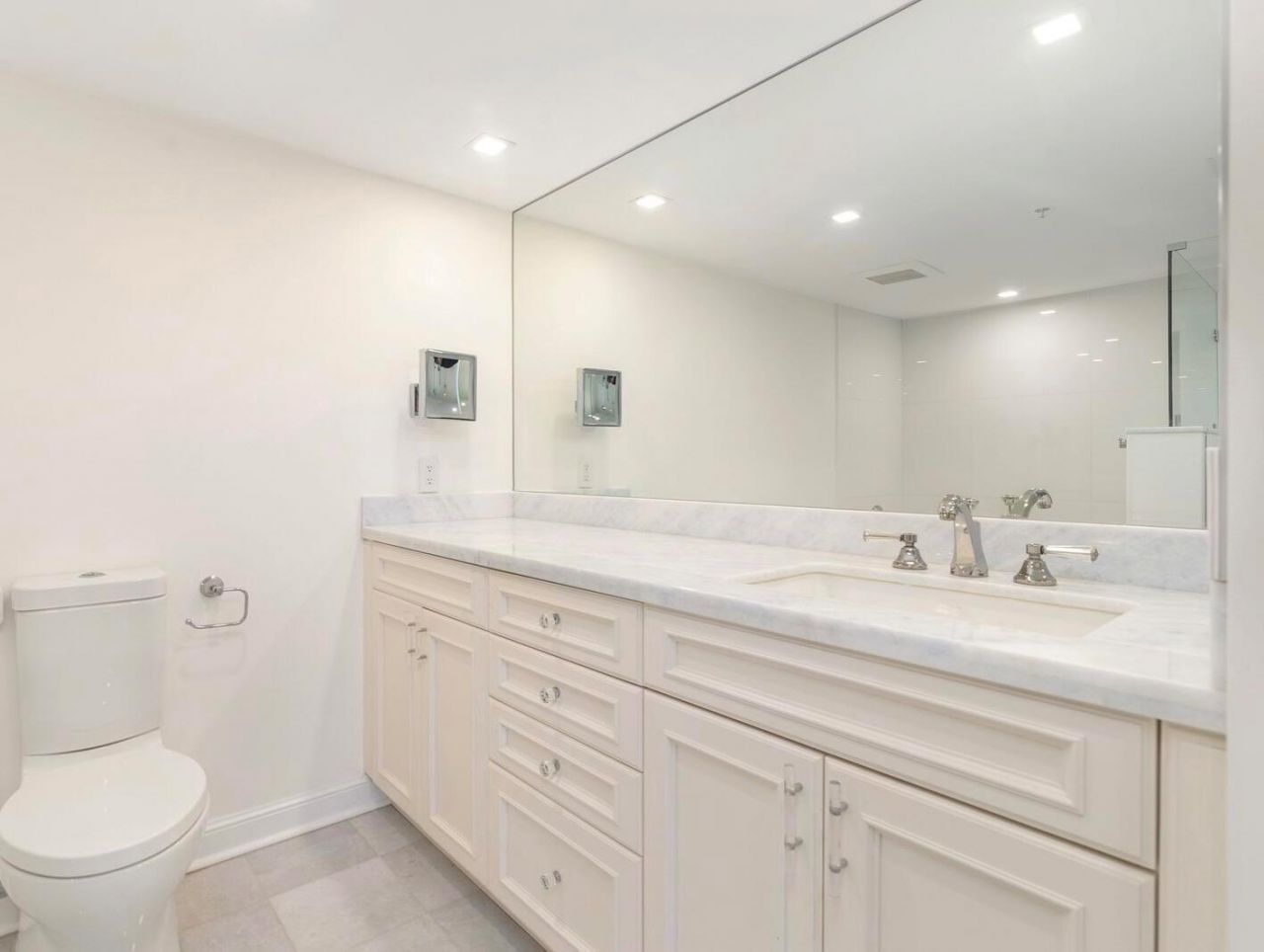 2450 Presidential Way, Unit 505, West Palm Beach, FL 33401 Photo