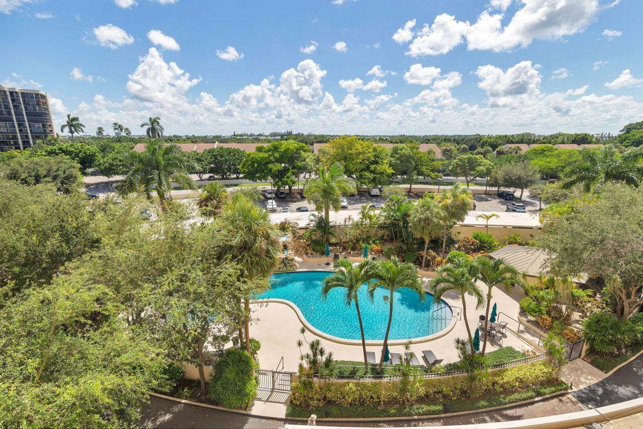 2450 Presidential Way, Unit 505, West Palm Beach, FL 33401 Photo