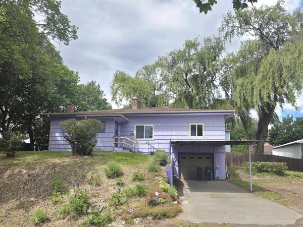 615 N Washington, Moscow, ID 83843