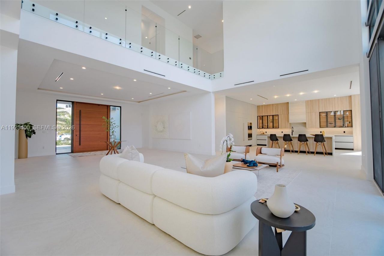 9840 SW 73rd Ct, Pinecrest, FL 33156 Photo