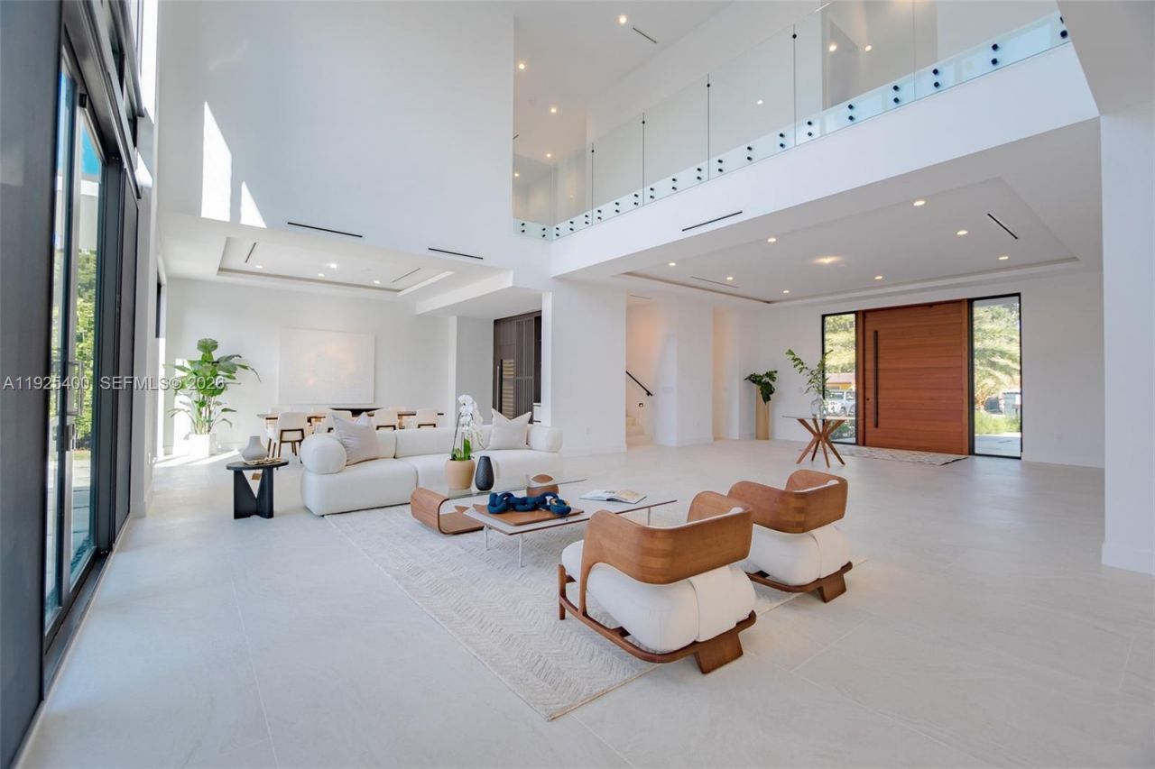 9840 SW 73rd Ct, Pinecrest, FL 33156 Photo