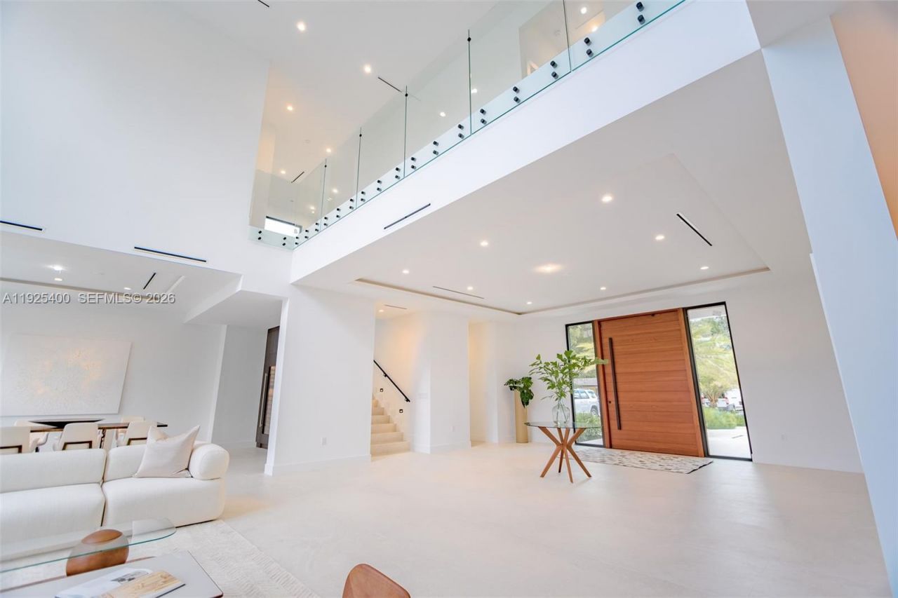 9840 SW 73rd Ct, Pinecrest, FL 33156 Photo