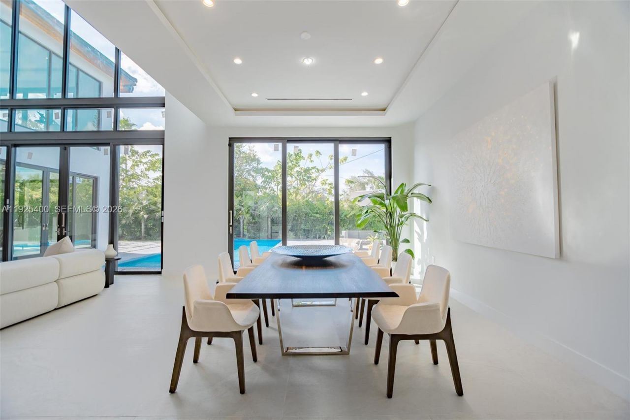 9840 SW 73rd Ct, Pinecrest, FL 33156 Photo