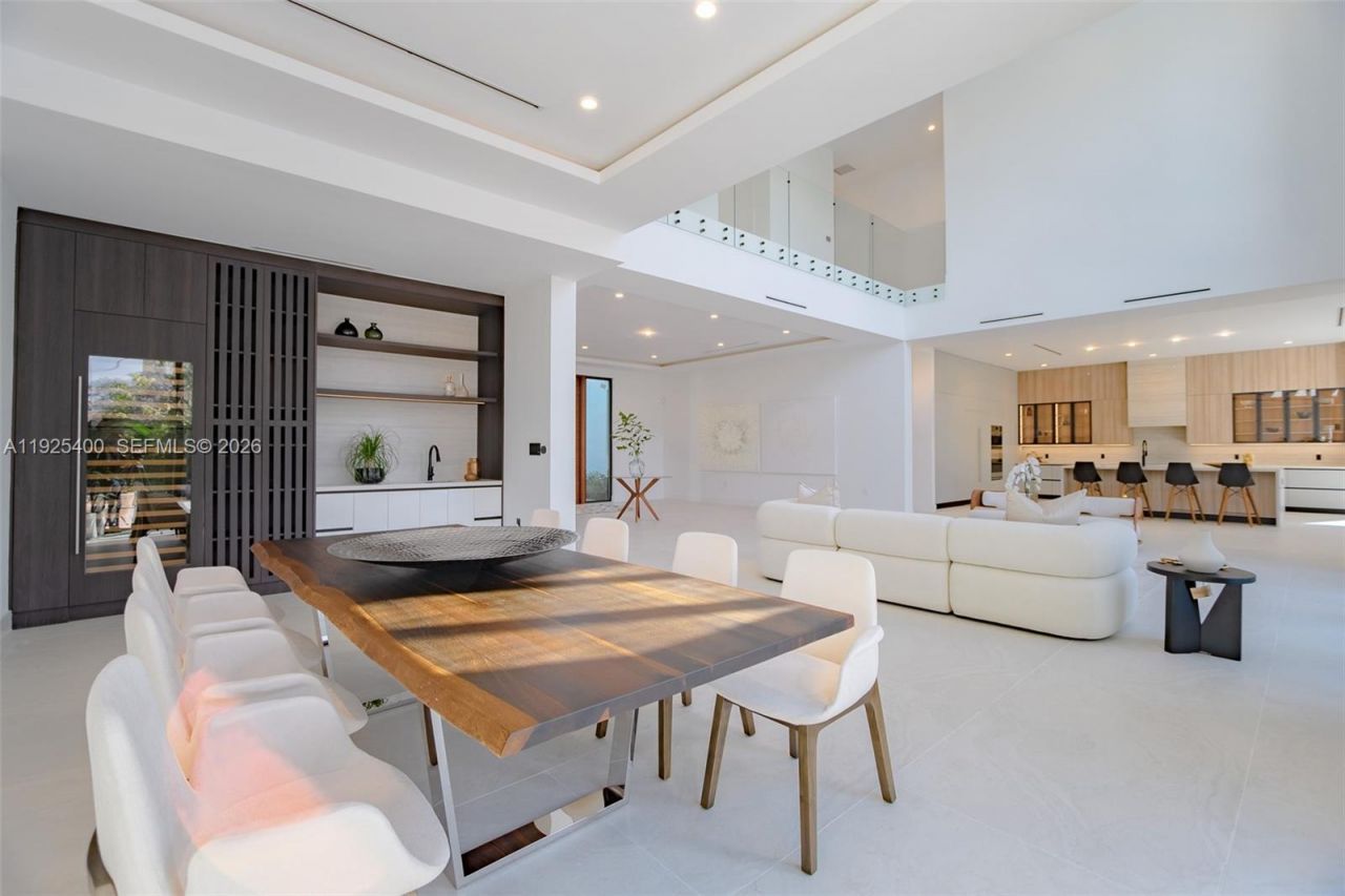 9840 SW 73rd Ct, Pinecrest, FL 33156 Photo