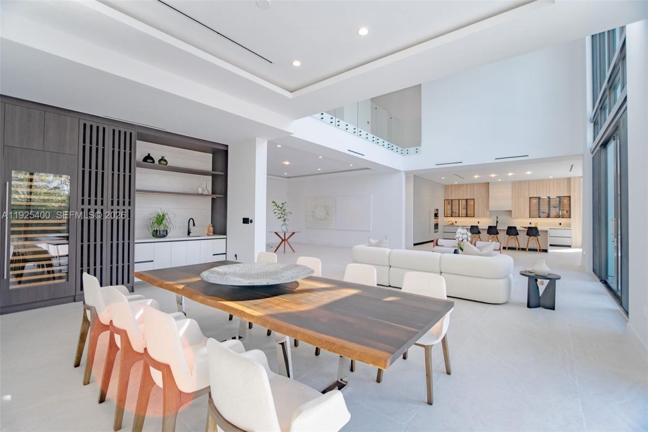 9840 SW 73rd Ct, Pinecrest, FL 33156 Photo