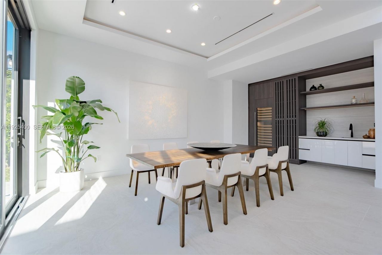 9840 SW 73rd Ct, Pinecrest, FL 33156 Photo