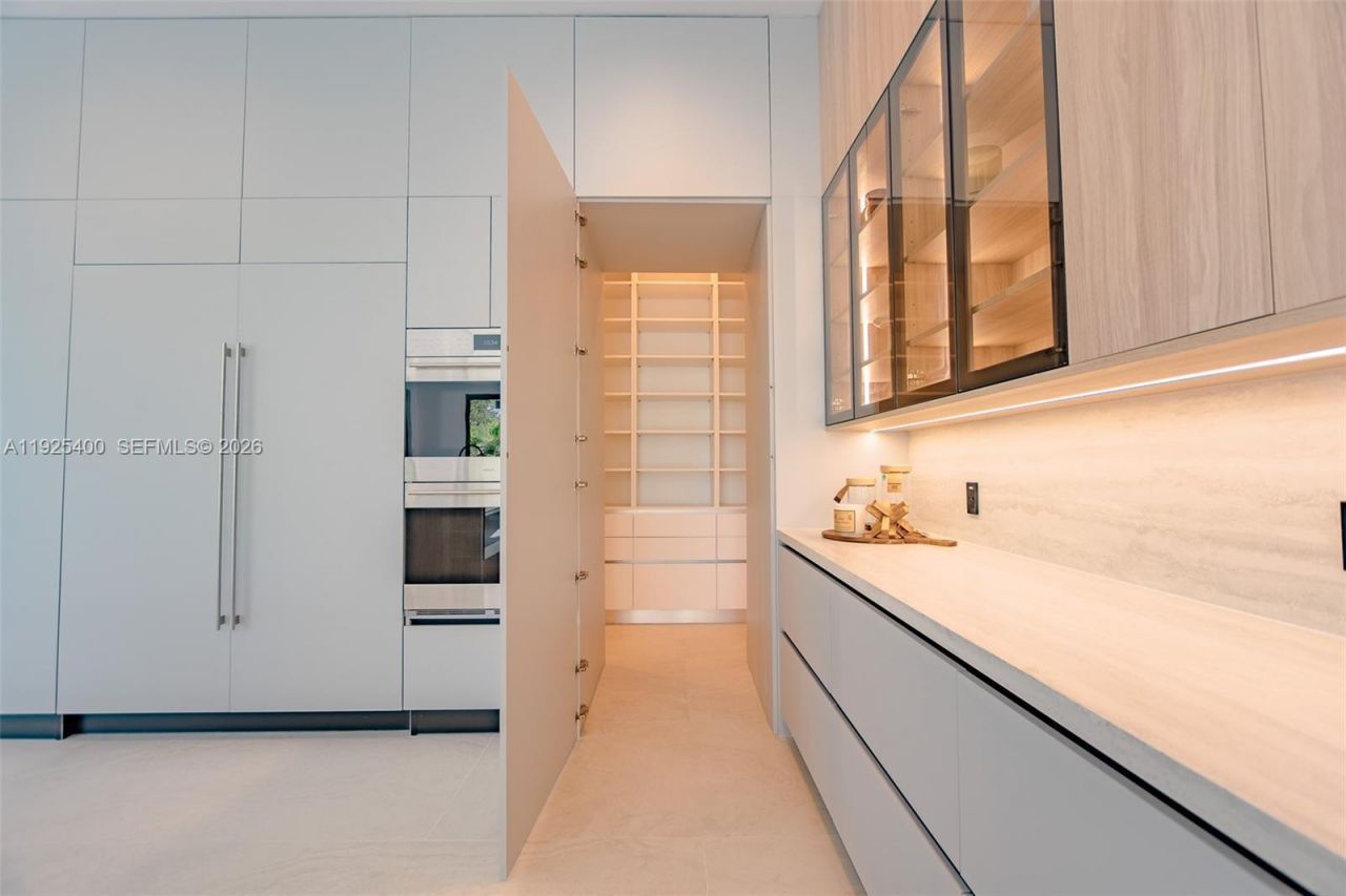 9840 SW 73rd Ct, Pinecrest, FL 33156 Photo