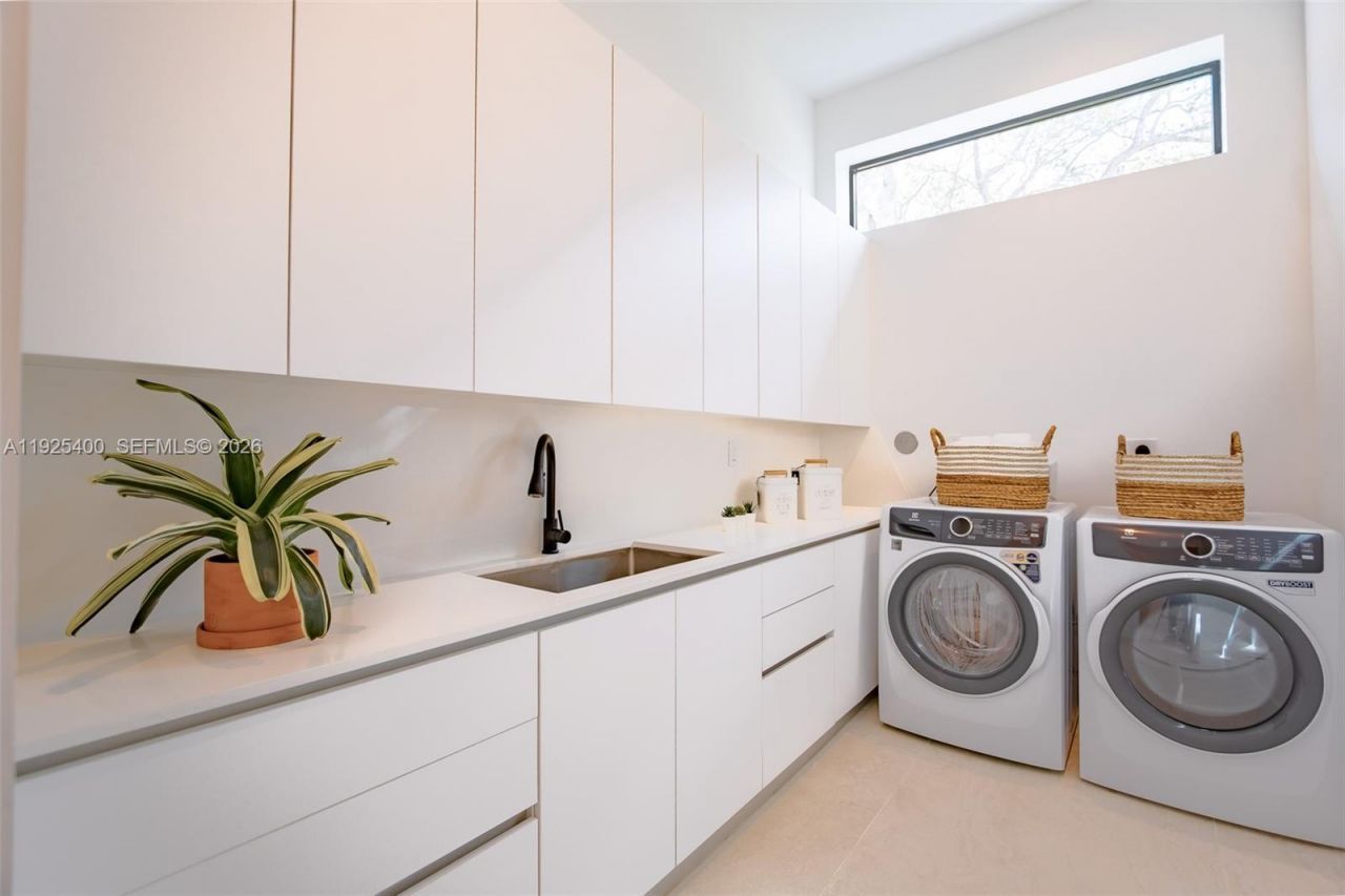 9840 SW 73rd Ct, Pinecrest, FL 33156 Photo