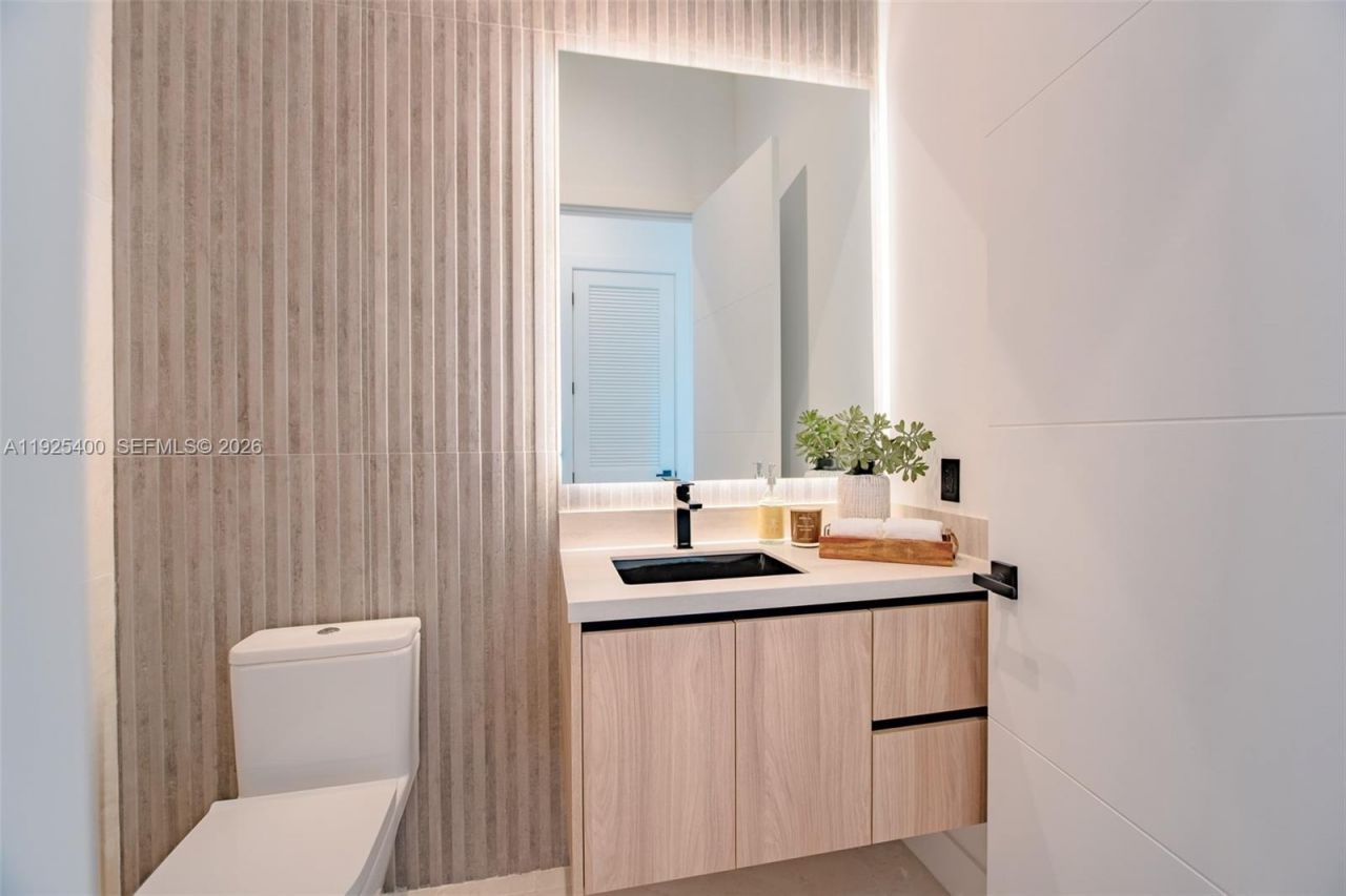 9840 SW 73rd Ct, Pinecrest, FL 33156 Photo