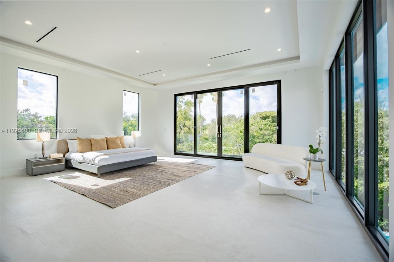 9840 SW 73rd Ct, Pinecrest, FL 33156 Photo