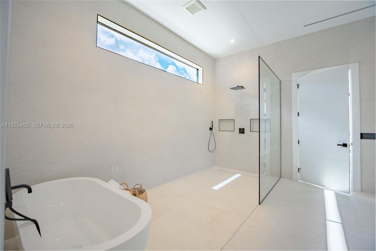 9840 SW 73rd Ct, Pinecrest, FL 33156 Photo