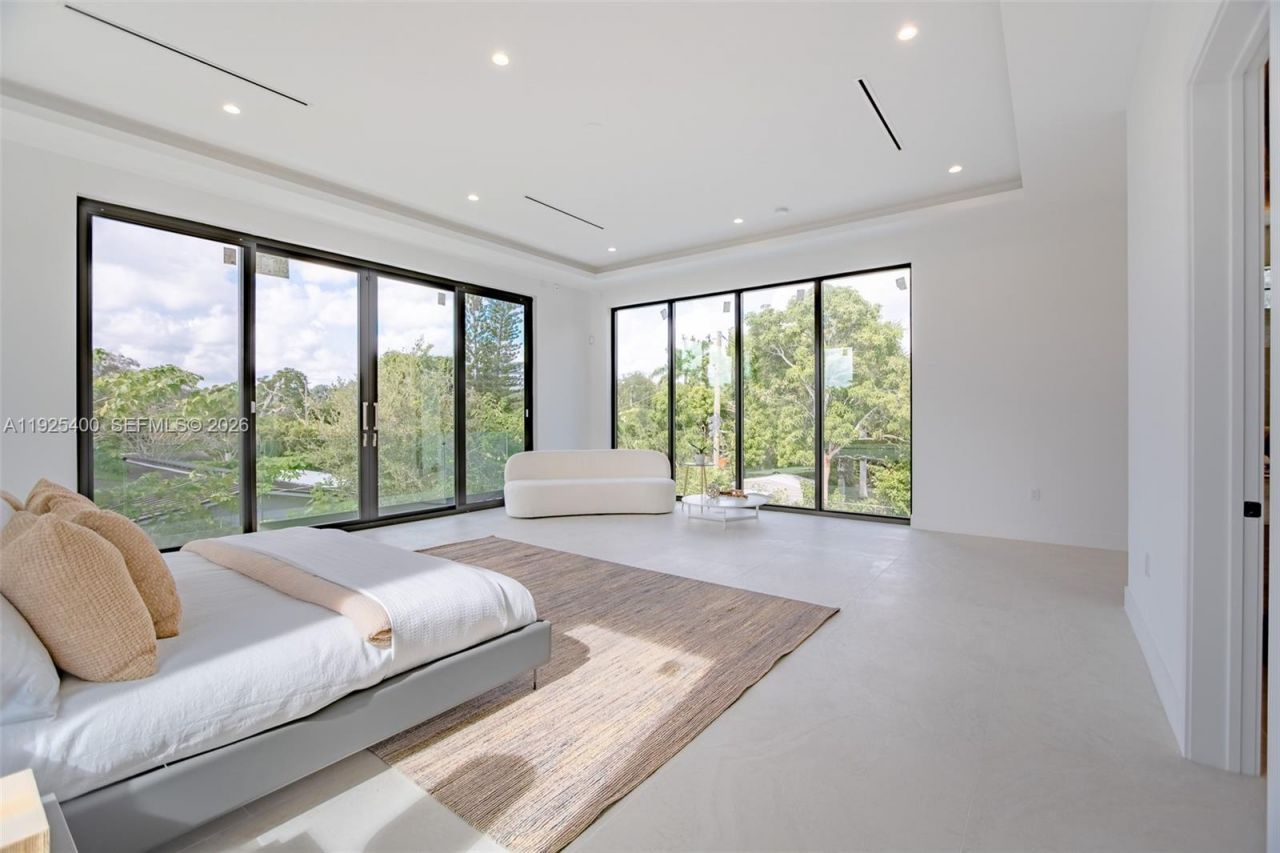 9840 SW 73rd Ct, Pinecrest, FL 33156 Photo