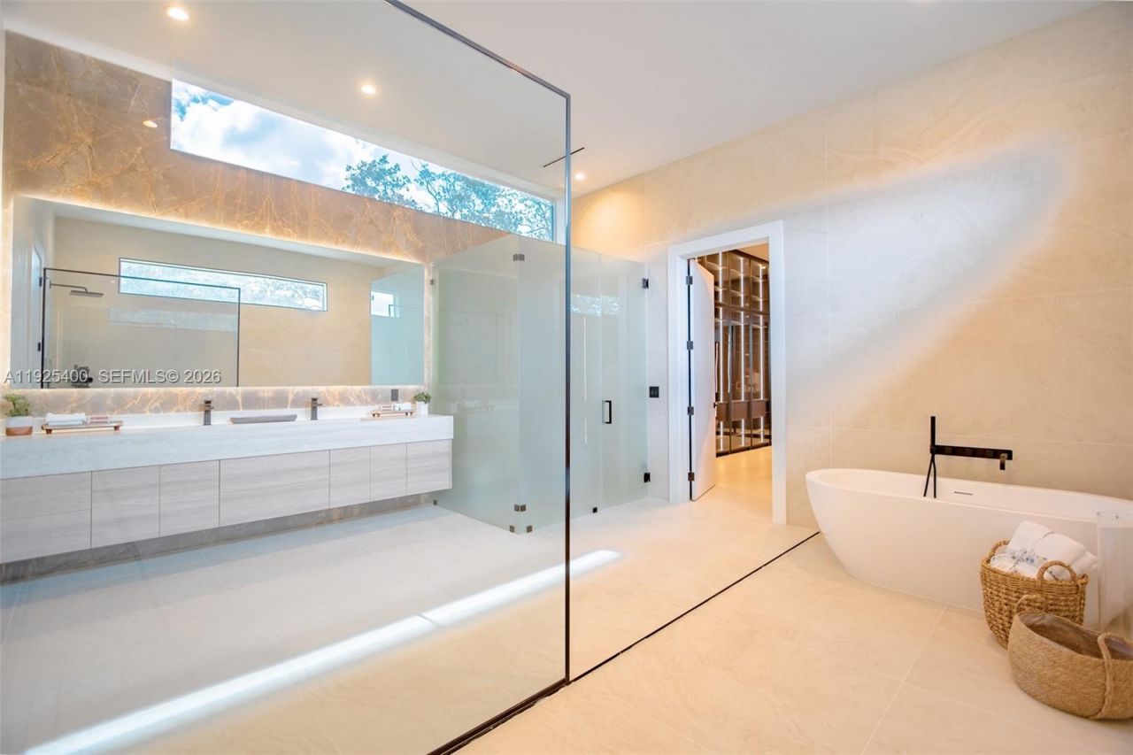 9840 SW 73rd Ct, Pinecrest, FL 33156 Photo